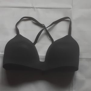 Victoria Secret black wireless 32DD/F70